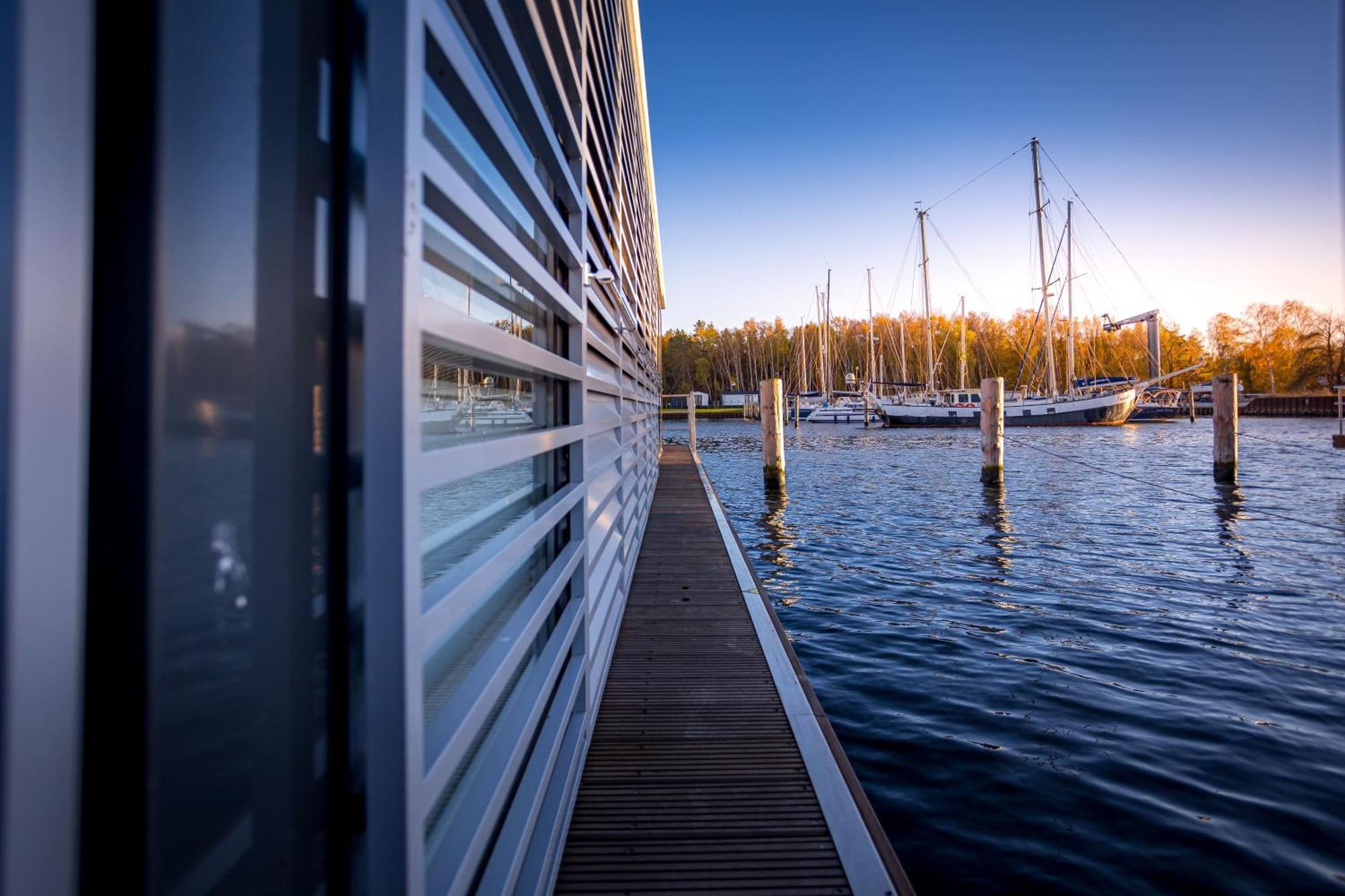 Floatinghouses Peenemuende Eksteriør billede