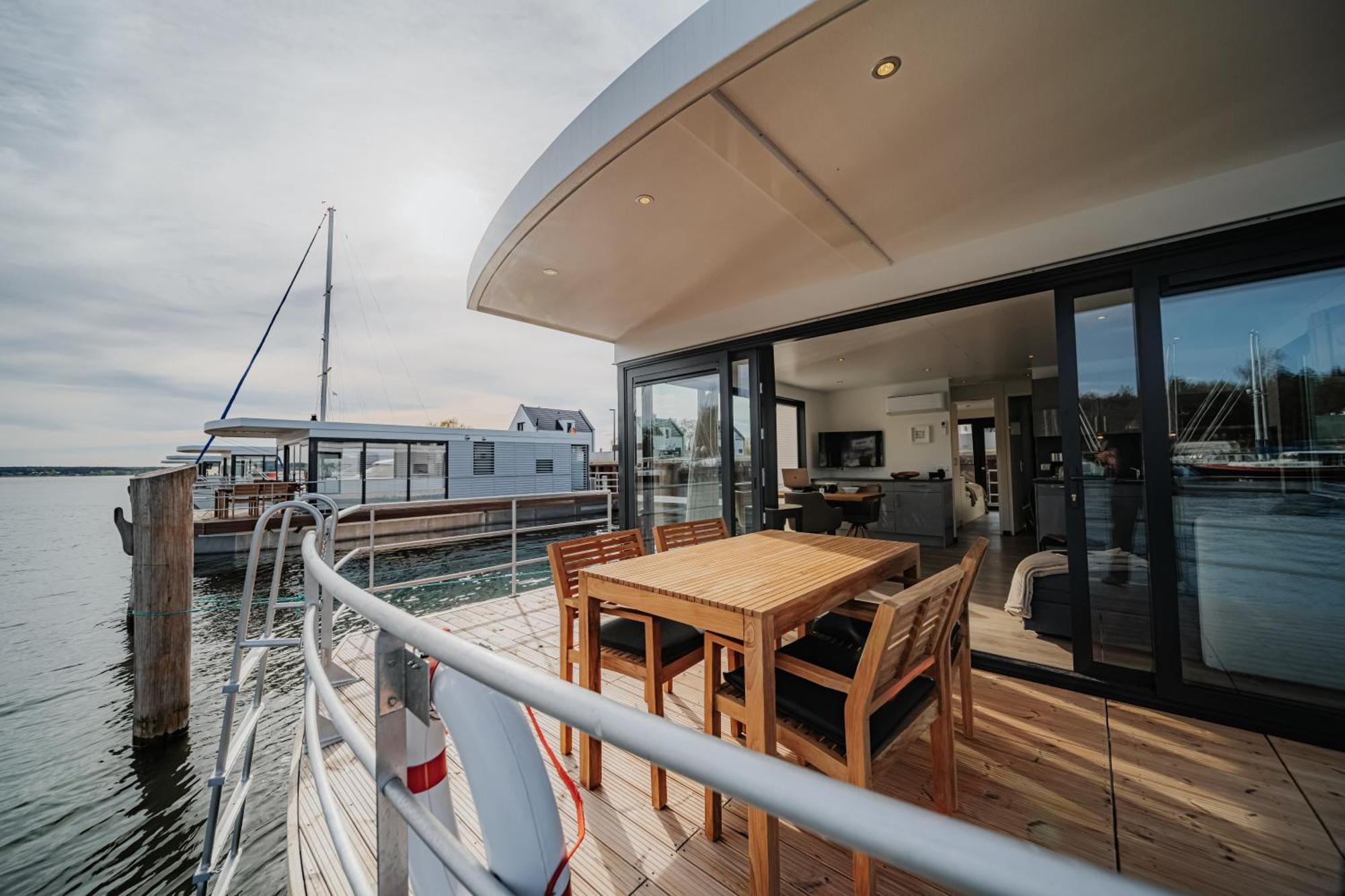 Floatinghouses Peenemuende Eksteriør billede